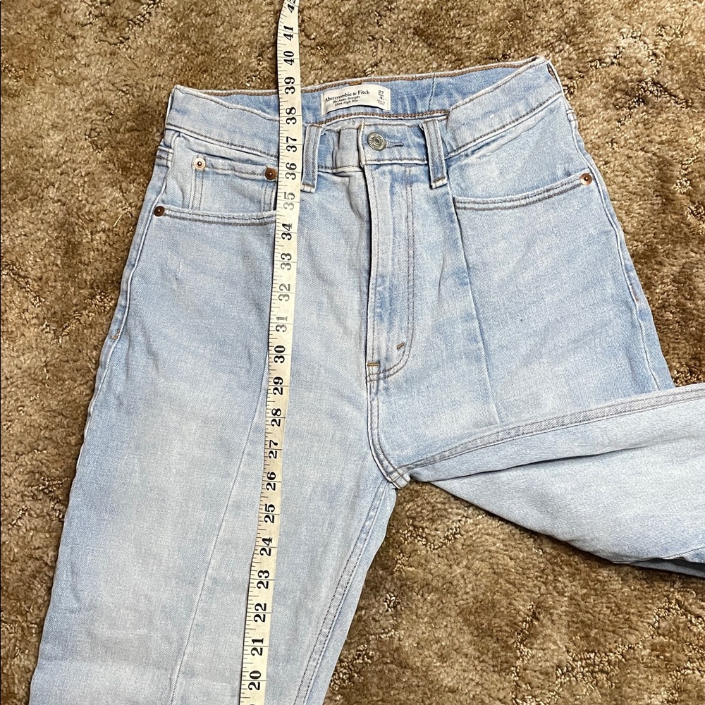 Abercrombie & Fitch The Ankle‎ Straight Leg High Rise Light Wash Jean - Picture 5 of 7